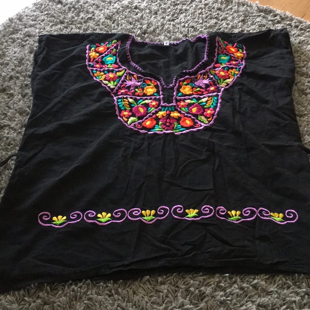 Embroidery top